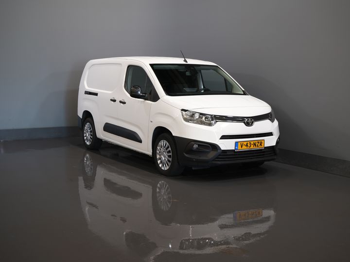 Toyota PROACE CITY Van 1.5 130 ch Aut. L2 2x Porte coulissante/ 3 Pers./ Carplay/ Chauffage au sol/ Airco/ Caméra/ Croisière/ PDC