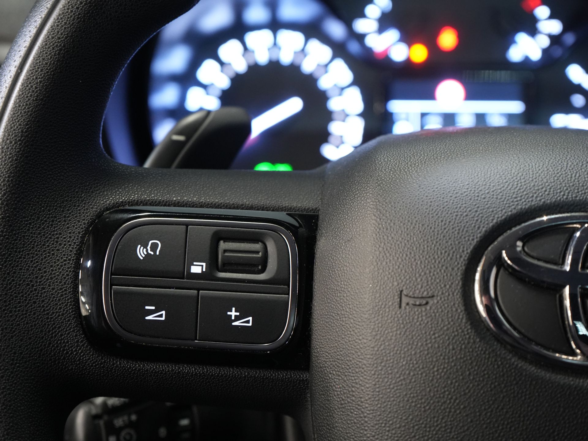 Toyota PROACE CITY Furgoneta 1.5 130 CV Aut. L2 2x Puerta corredera/ 3 Pers./ Carplay/ Calefacción de pie/ Airco/ Cámara/ Crucero/ PDC